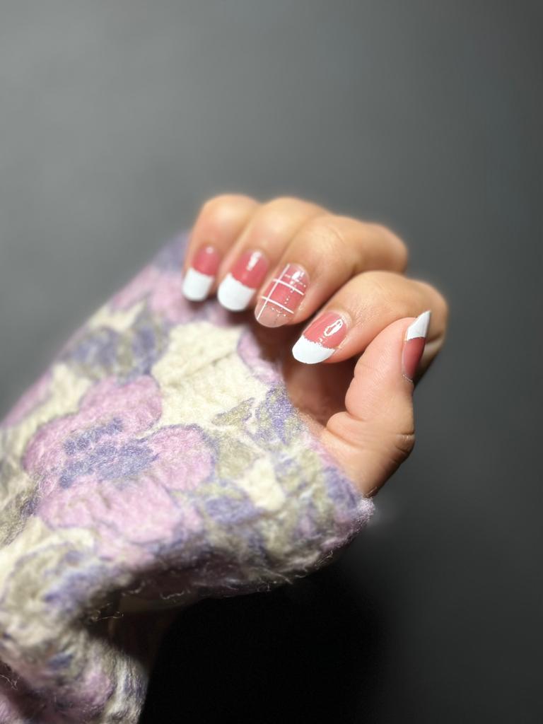 White French Tip Nails - Peachy Panorama - Nail Wraps (Standard)
