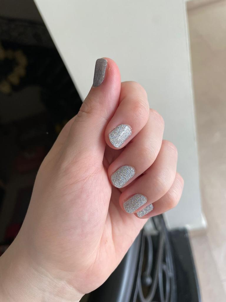 Shimmering Silverstone - Nail Wraps (Standard)